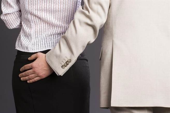 英亚官方网站:蜂蜜如何治疗胃溃疡(图4) 英亚官网