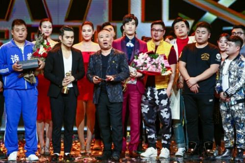 ‘英亚官网首页’五招挑选上好蜂蜜(图4) 英亚官方网站