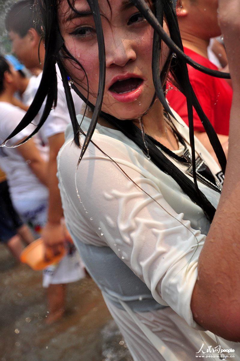 英亚官网首页-《珈百璃的堕落》最终话先行图 废天使变成乖乖女(图2) 英亚官网