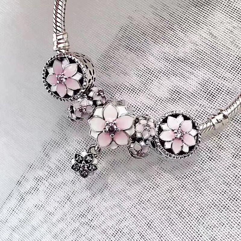 ‘英亚官方网站’熊顿逝世三周年纪念展览 白百何诠释“熊顿精神”(图2) 英亚官网首页