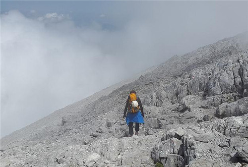 ‘英亚官网首页’《从零开始的魔法书》动画第2话先行图 小魔女要搞事(图2) 英亚官方网站