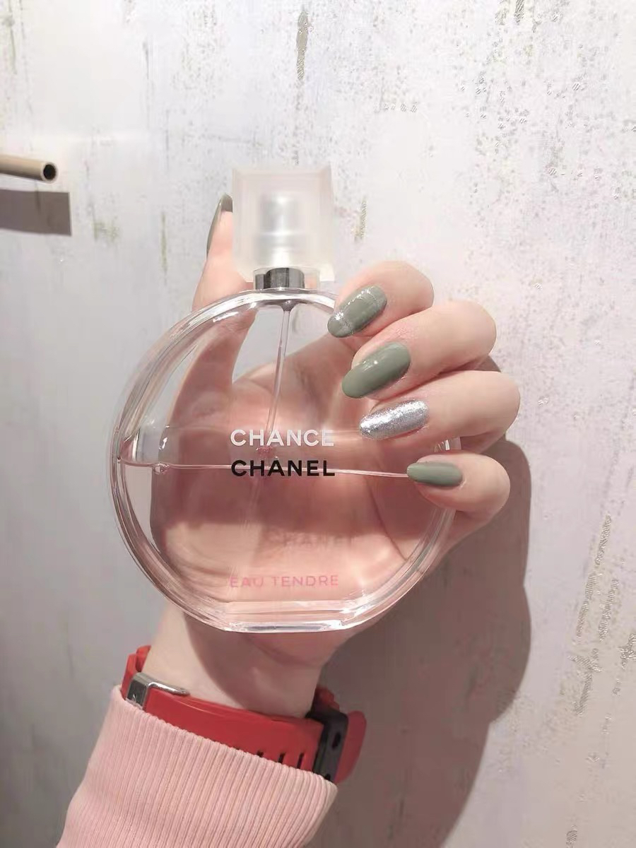 “英亚官网”五月结婚季 细数让你速变的美丽(图3) 英亚官网